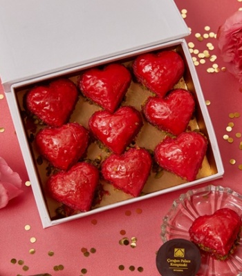 İçi Tutku Dolu Sürprizli