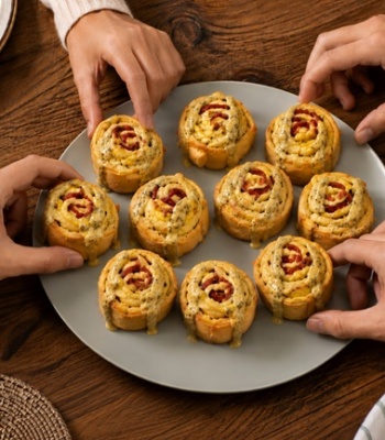 Yeni lezzet fenomeni Domino’s Roll!